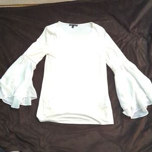 White Blouse with ruffled sleeves, Women's Cable & Gauge, Sz S